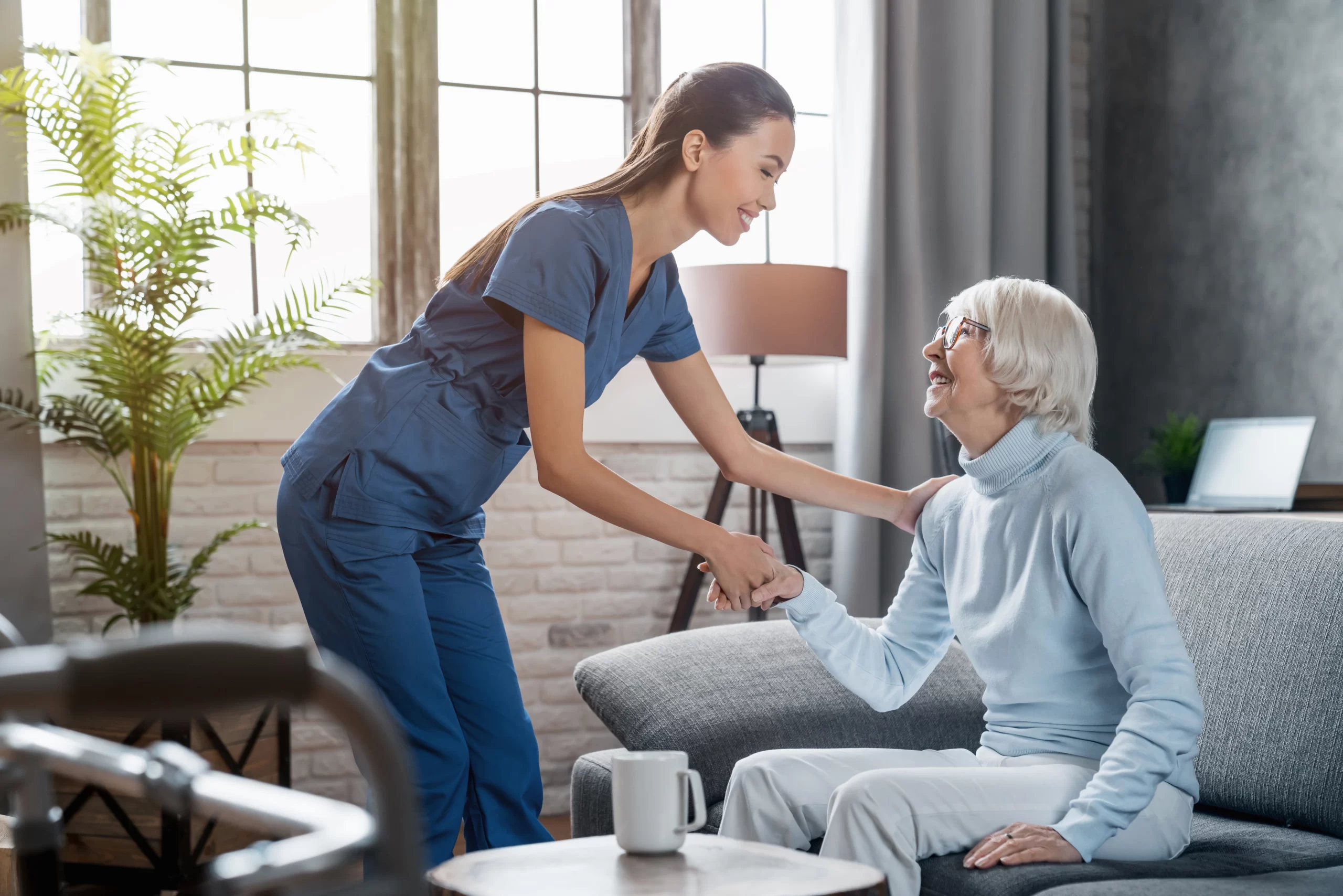 7 Evidence-Based Ways In-Home Care Improves Senior Health Outcomes